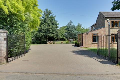 3 bedroom detached house for sale, Baldwins Drove, Outwell, PE14