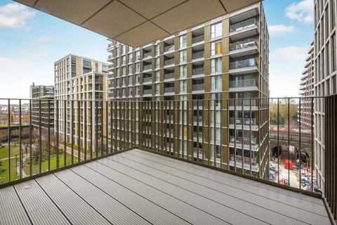 3 bedroom apartment for sale, Fitzroy House, Prince Of Wales Drive. London SW11