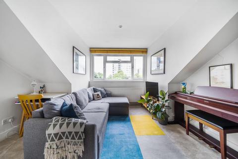 Flat 3, 9 Avenue Gardens, London, W3 8HA