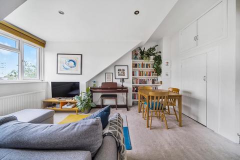 Flat 3, 9 Avenue Gardens, London, W3 8HA