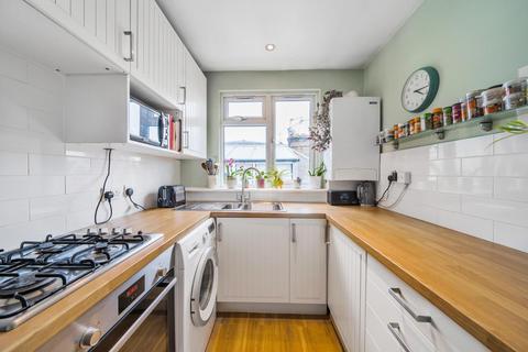 Flat 3, 9 Avenue Gardens, London, W3 8HA
