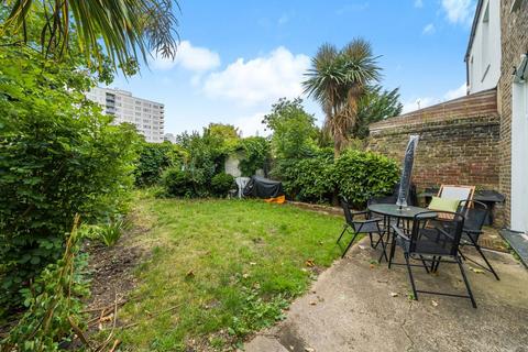 Flat 3, 9 Avenue Gardens, London, W3 8HA