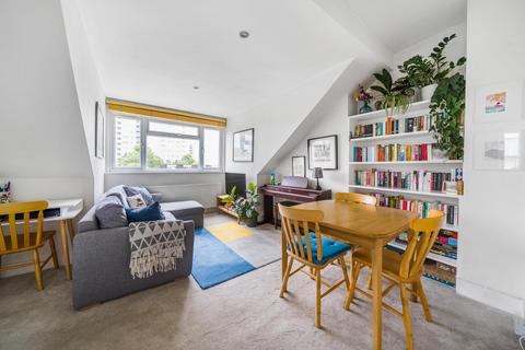 Flat 3, 9 Avenue Gardens, London, W3 8HA