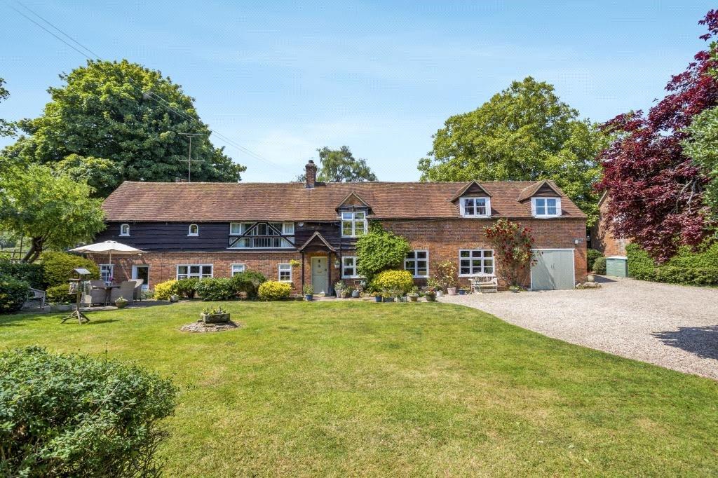 Oare, Hermitage, Thatcham, Berkshire, RG18 5 bed detached house for