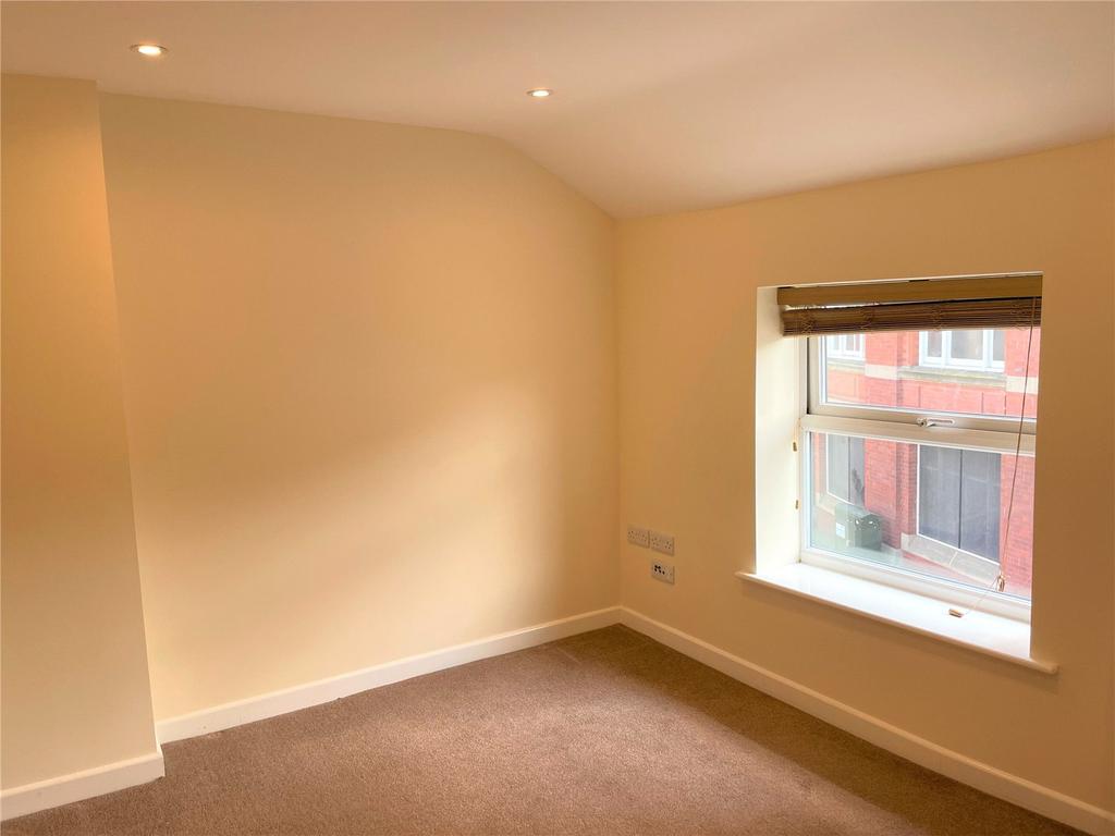 Old Kerry Road, Newtown, Powys, SY16 1 bed flat £495 pcm (£114 pw)