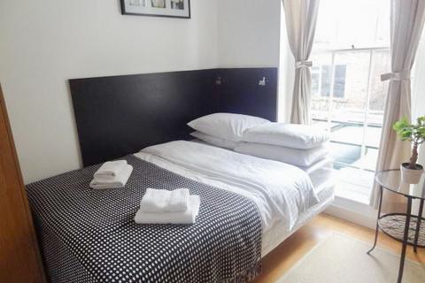 Studio to rent, North Gower Street, Euston, London, NW1