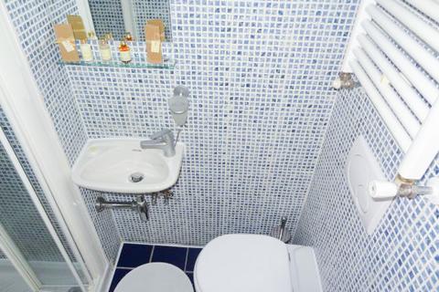 Studio to rent, North Gower Street, Euston, London, NW1
