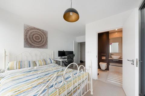 3 bedroom apartment to rent, Legacy Tower, 88 Great Eastern Road, Stratford