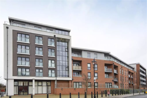 2 bedroom apartment to rent, Windsor Court, Mostyn Grove, E3