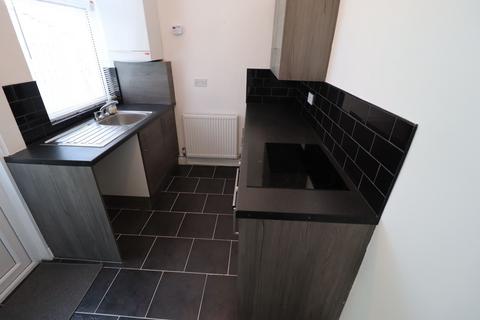 2 bedroom terraced house to rent, Millhill Street, Blackburn, BB2