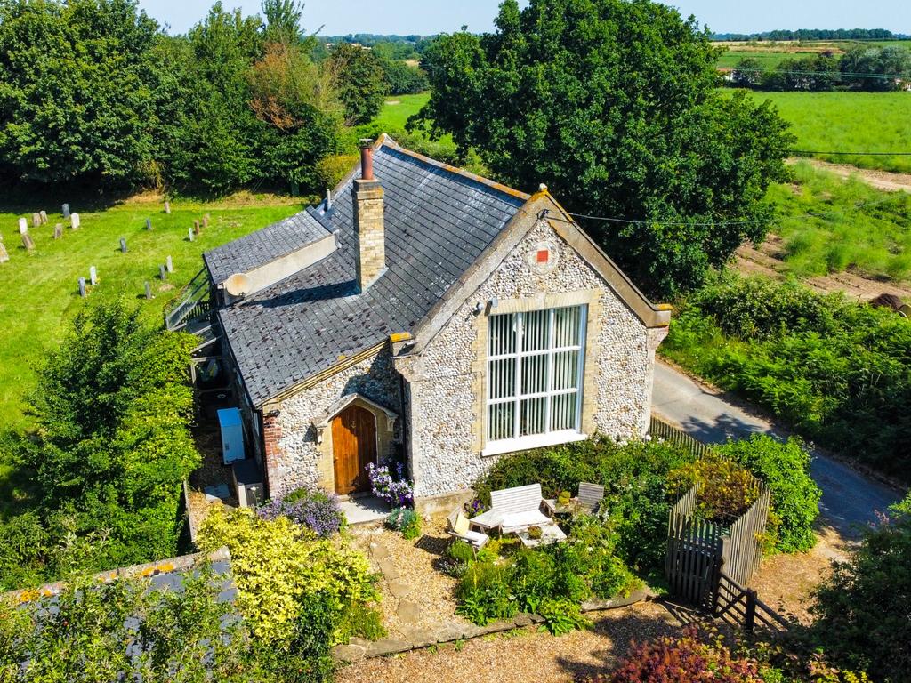 Stow Bedon, Attleborough, Norfolk... 3 bed detached house for sale £