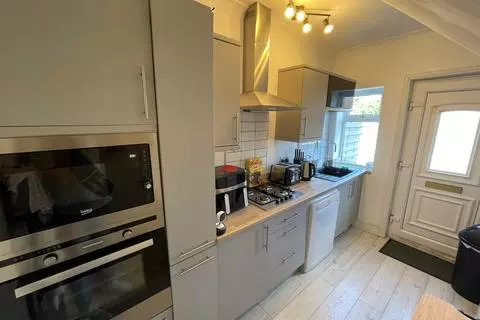 2 bedroom semi-detached house to rent – pohled 2