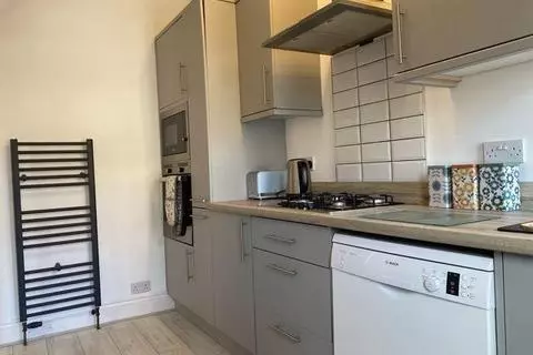 2 bedroom semi-detached house to rent – pohled 3
