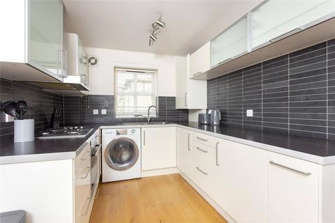 2 bedroom flat to rent, North Werber Place, Edinburgh, EH4