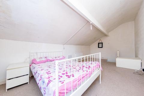10 Trentham Row, Leeds, LS11 6HU