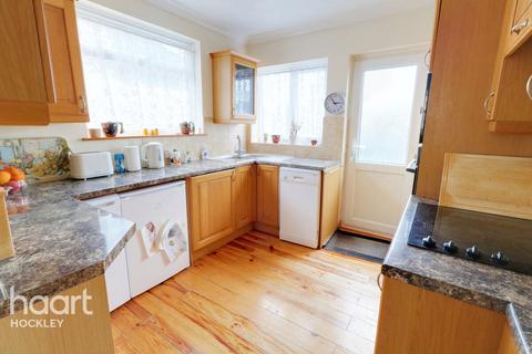 55 Ferry Road, Hullbridge, Hockley, SS5 6DN