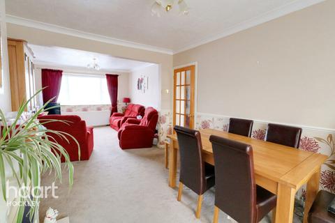 55 Ferry Road, Hullbridge, Hockley, SS5 6DN