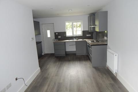 2 bedroom terraced house to rent, Syke Street, Earlsheaton, Dewsbury