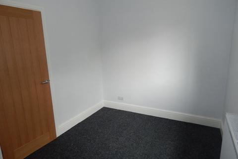 2 bedroom terraced house to rent, Syke Street, Earlsheaton, Dewsbury