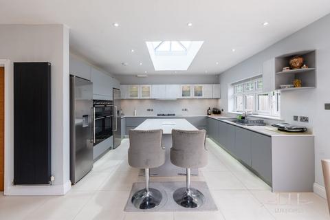 4 Ernest Road, Hornchurch, RM11 3JF