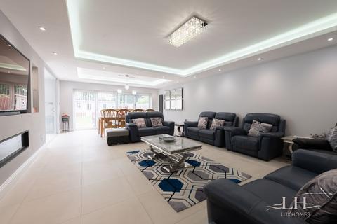 4 Ernest Road, Hornchurch, RM11 3JF