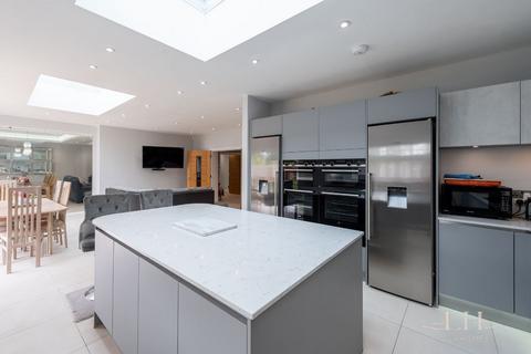 4 Ernest Road, Hornchurch, RM11 3JF