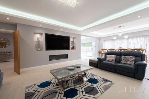 4 Ernest Road, Hornchurch, RM11 3JF