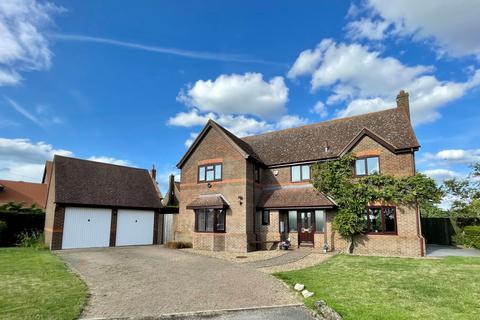 5 bedroom detached house for sale, Panters Close, Nash