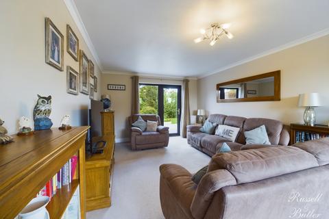 5 bedroom detached house for sale, Panters Close, Nash