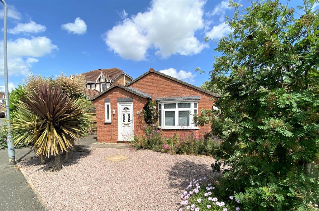 Waterloo Drive, Morton, Bourne, PE10 2 bed detached bungalow for sale