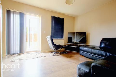 7 Broadview Close, Kingsnorth, Ashford, TN25 7AQ