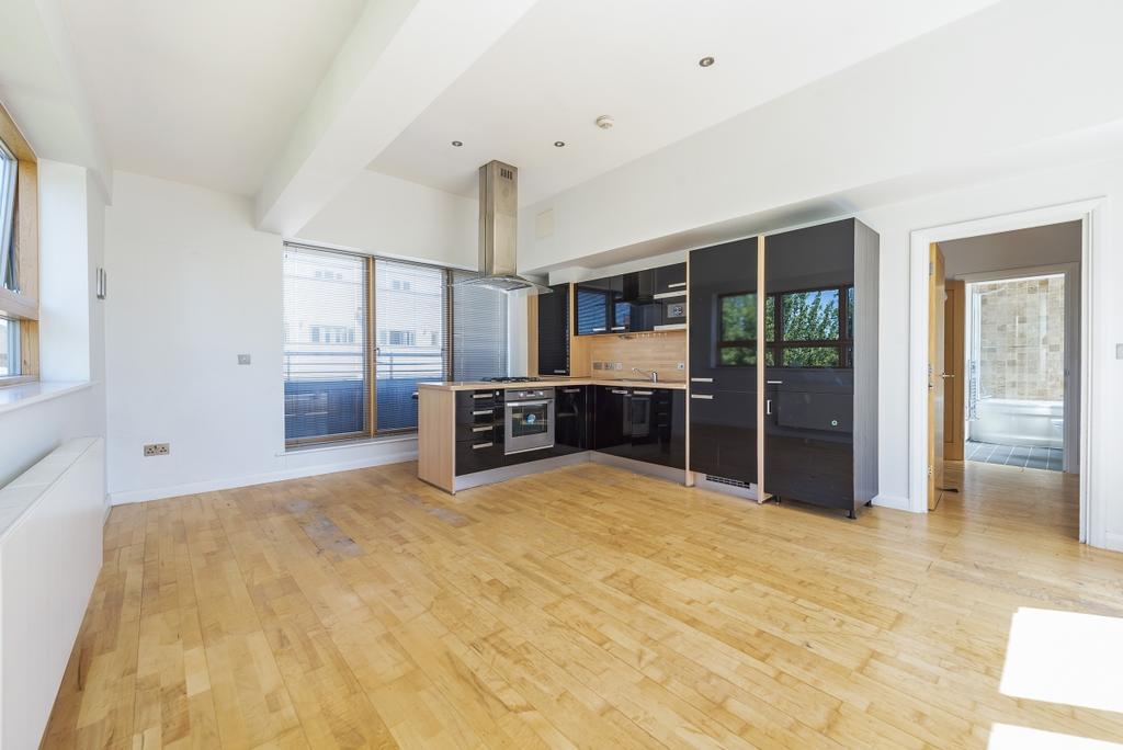 Gordon Road Nunhead SE15 2 bed flat £2,200 pcm (£508 pw)