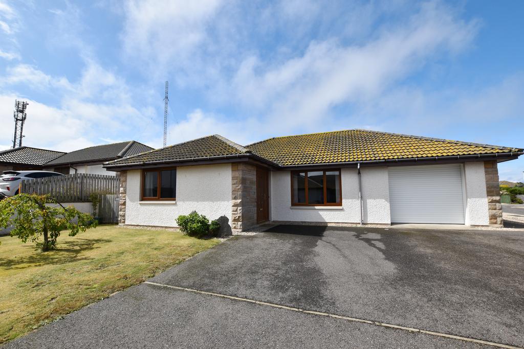 *REDUCED* 18 Red Craig Drive, Burghead 3 bed detached bungalow for sale