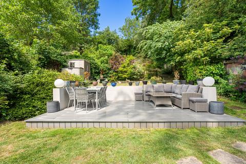 160 Bush Road, Cuxton, Rochester, ME2 1HB