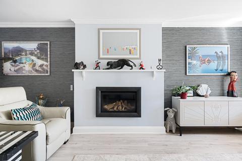 160 Bush Road, Cuxton, Rochester, ME2 1HB