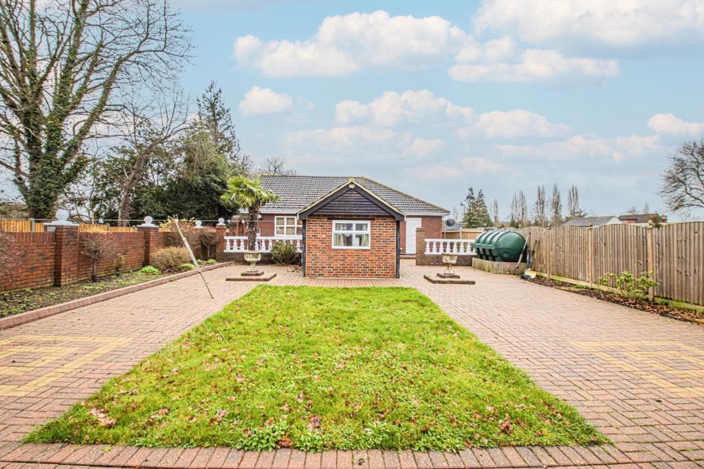 Hurst Lane, Egham TW20 4 bed detached bungalow for sale £2,000,000