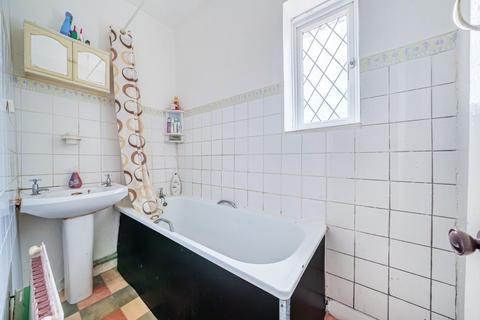 5 Knapmill Way, London, SE6 3TD