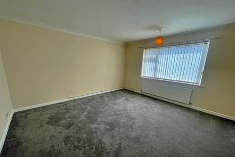 2 bedroom flat to rent, Ferndown