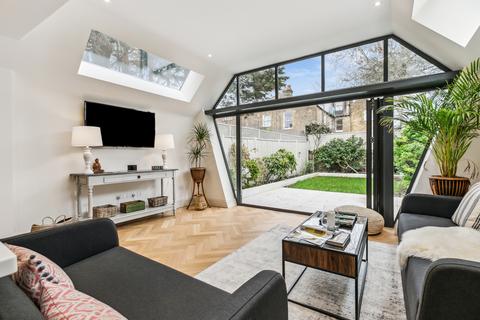 2 bedroom flat for sale, Wardo Avenue, London