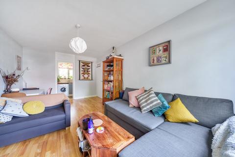 1 bedroom flat for sale - Borland Road, Teddington, TW11