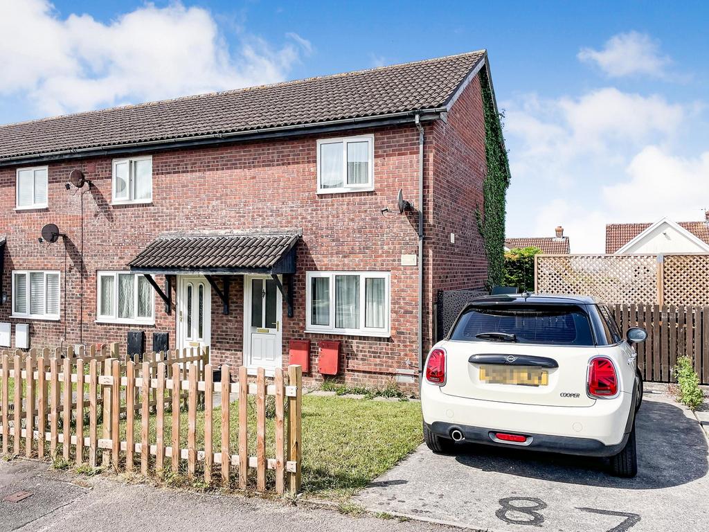 Brackla, Bridgend County. CF31 2LZ 2 bed end of terrace