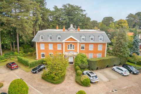 4 bedroom apartment for sale, The Penthouse, Whinshill Court, Sunningdale