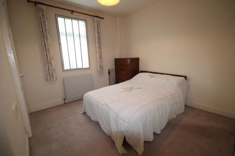 81 Myrtle Road, Hounslow, TW3 1QE