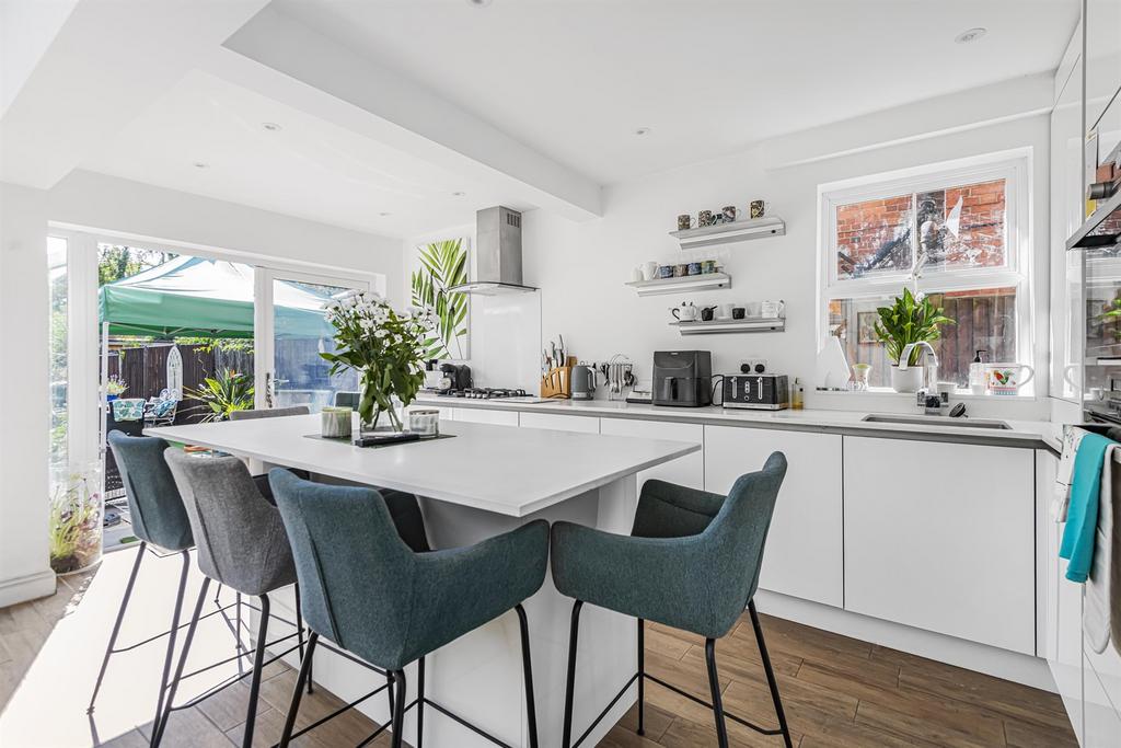 Kitchen/Breakfast Ro