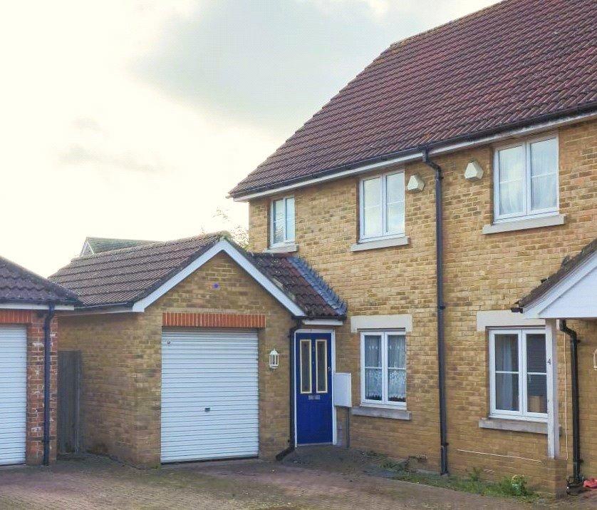 Merchants Close, Knaphill, Woking, Surrey, GU21 3 bed semidetached