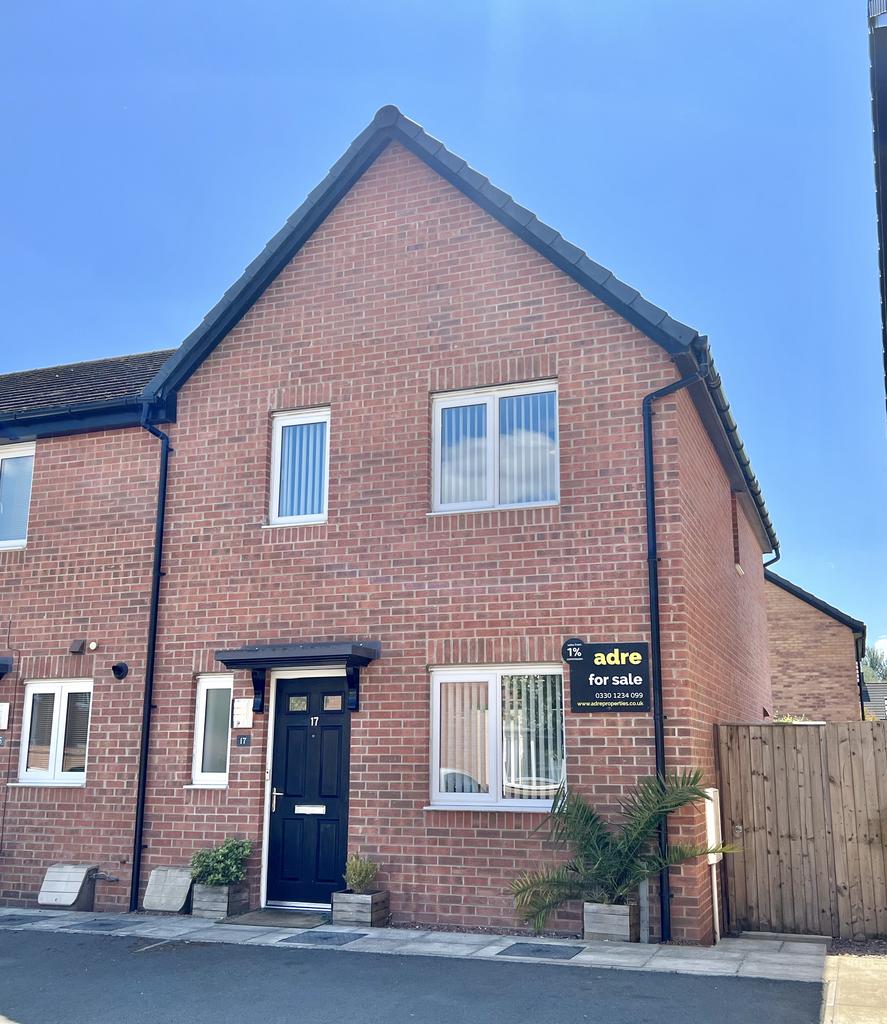 Cold Mill Road, Glan Llyn, Llanwern, Newport, NP19 3 bed end of terrace