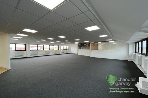 Office to rent, Hale Leys, Aylesbury HP20