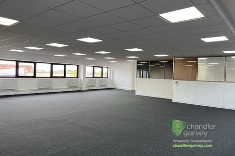 Office to rent, Hale Leys, Aylesbury HP20