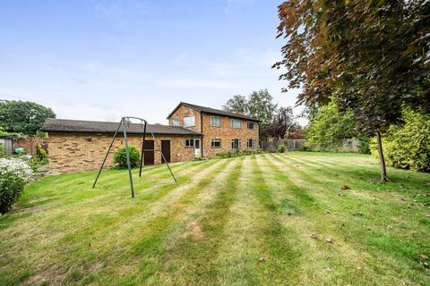 7 Howe Drive, Beaconsfield, HP9 2BG