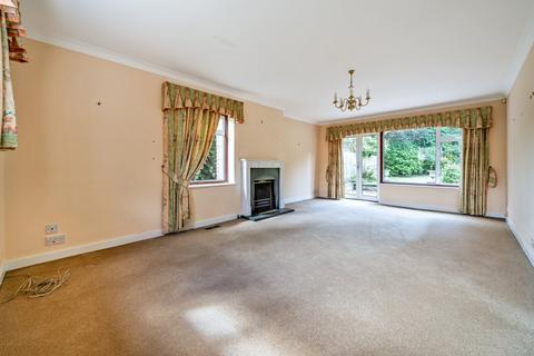 7 Howe Drive, Beaconsfield, HP9 2BG
